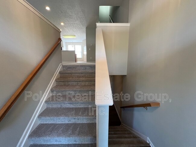 Building Photo - 8428 Clayhurst Dr