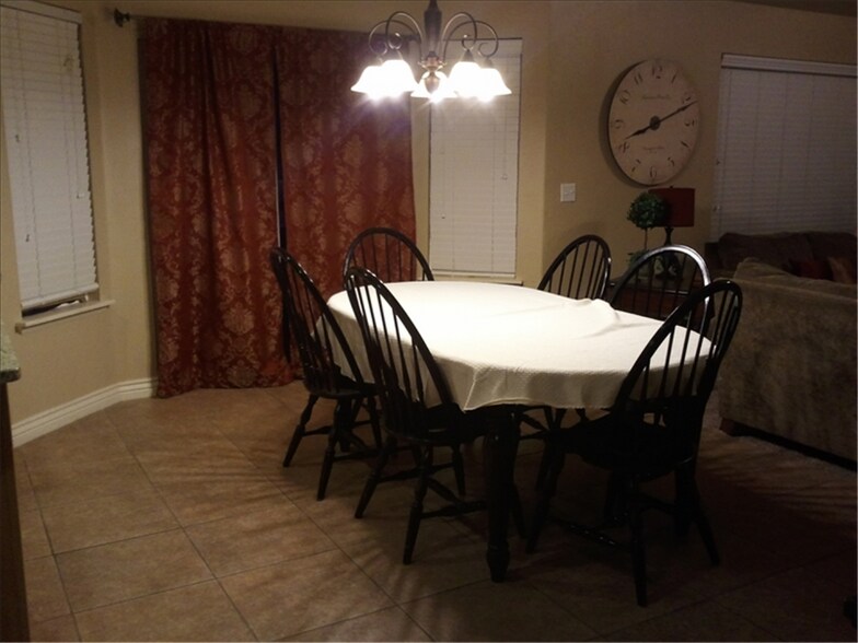 Building Photo - 1287 Reese Dr