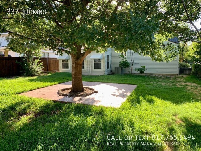 Building Photo - 337 Judkins-