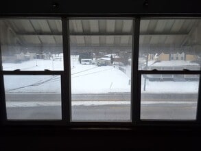 Building Photo - 143 W Locust St