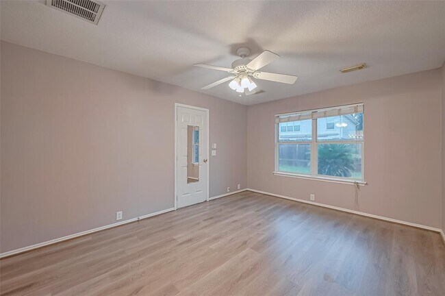 Building Photo - 4826 Cliffpoint Ct