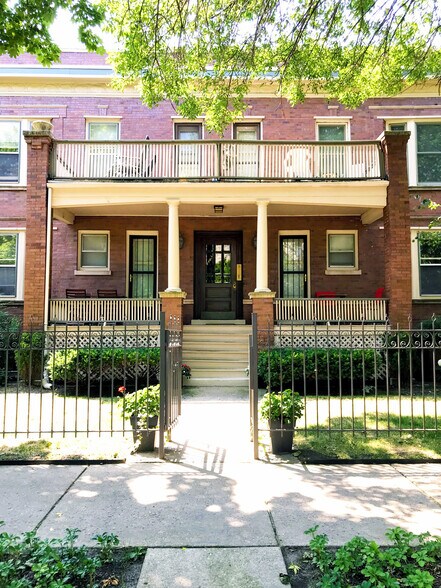 Building Front - 1409 W Belle Plaine Ave