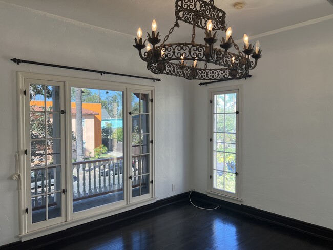 Formal dining room - 1614 Cimarron St