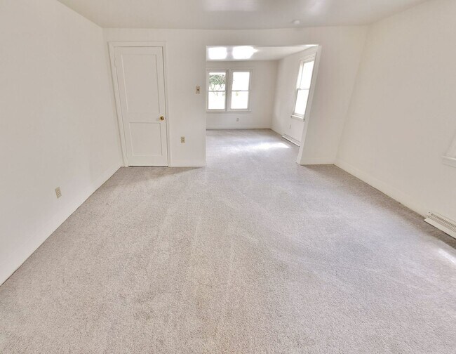 Building Photo - 51-53-53 E Forrest Ave