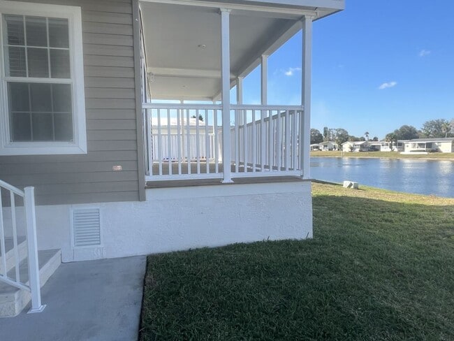 Building Photo - 488 Bimini Cay Cir