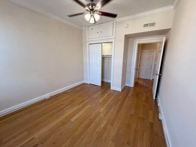 Interior Photo - 1318 Eutaw Pl