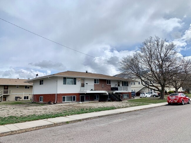 Building Photo - Knowles 4-Plex