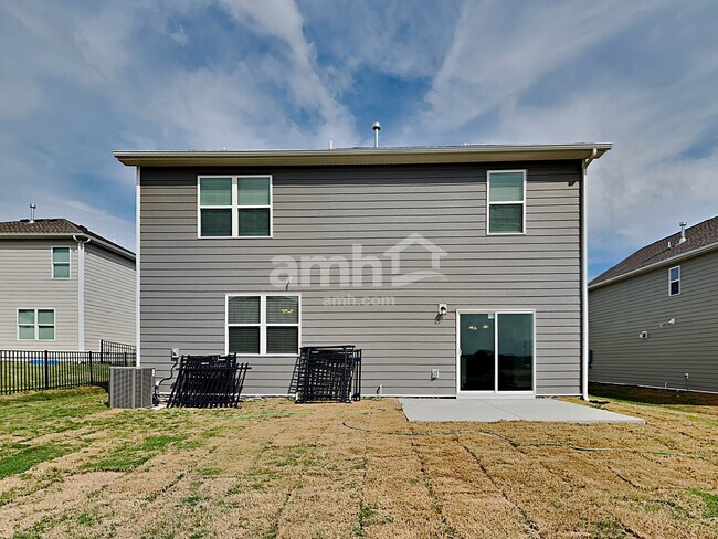 Building Photo - 3014 Lucky Ln