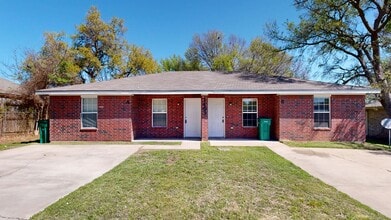Building Photo - ALL TILE DUPLEX IN HARKER HEIGHTS!!!!!