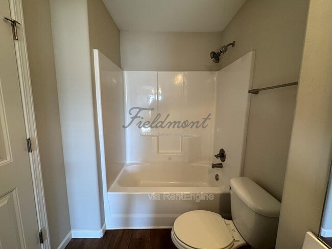 Building Photo - 116 Veranda Cir