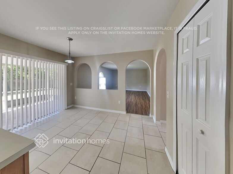 Building Photo - 5728 Oakwood Knoll Dr