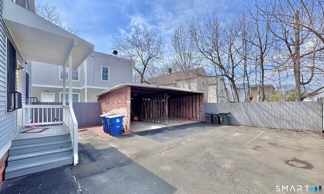 Building Photo - 112 Greenwood St