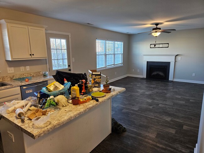 Building Photo - 3 Bed, 2.5 Bath home in Sneads Ferry - Bri...