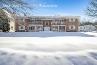 Building Photo - 208 Main St