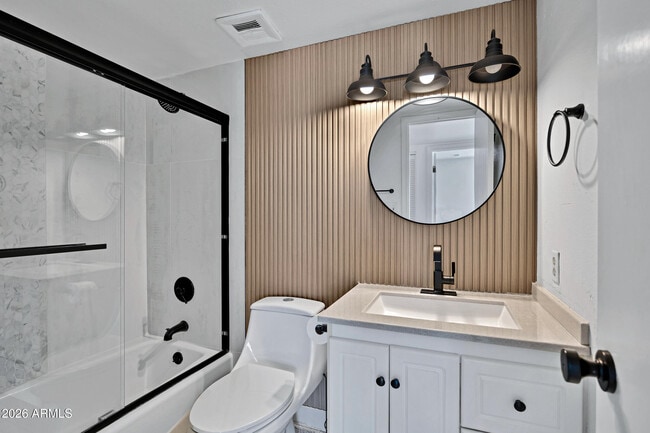 Building Photo - 8017 E Glenrosa Ave