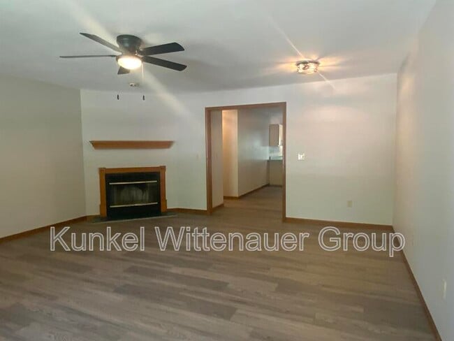 Building Photo - 111 Twin Oaks Dr