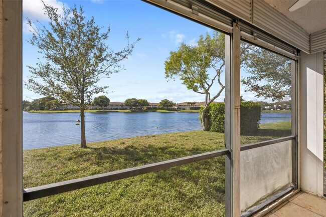 Building Photo - 9866 Nob Hill Ct