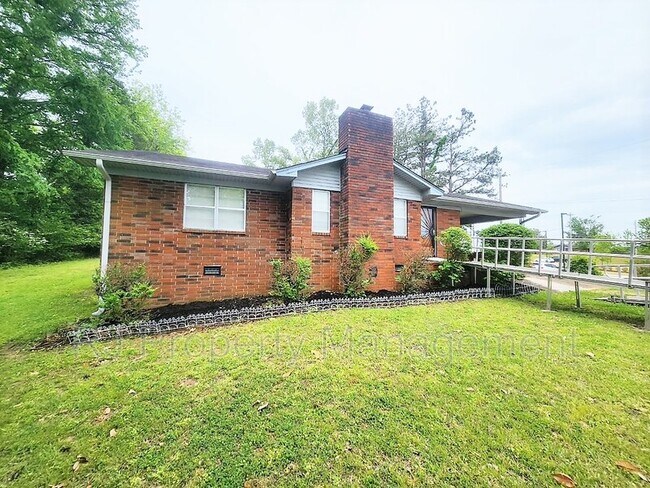 Building Photo - 5414 Hayes Rd