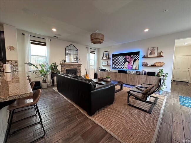 Building Photo - 28673 Parkside Dr