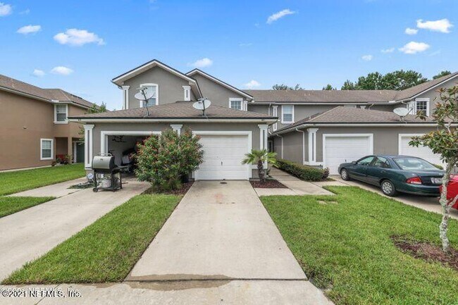 Building Photo - 631 Scrub Jay Dr