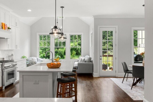 Building Photo - 2045 Bellrick Rd NW