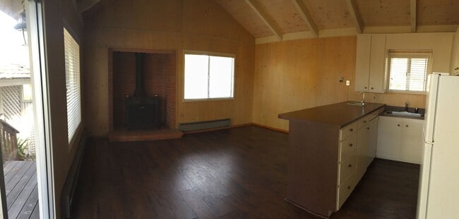 Building Photo - 1563 Sonado Rd