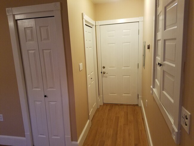 Building Photo - 208-210 Wyoming Ave