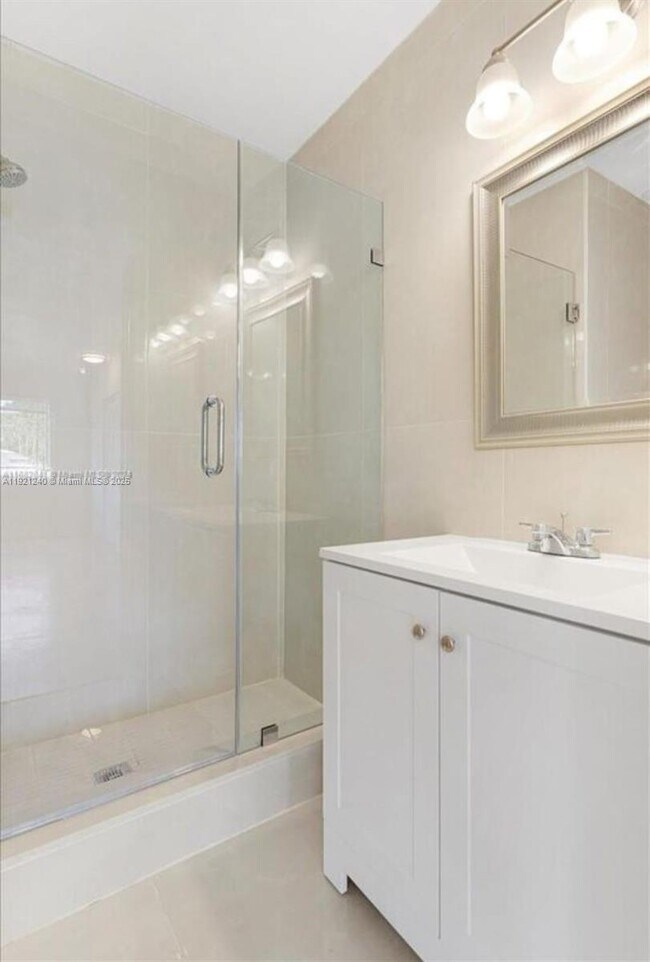 Building Photo - 7160 SW 5th Ct