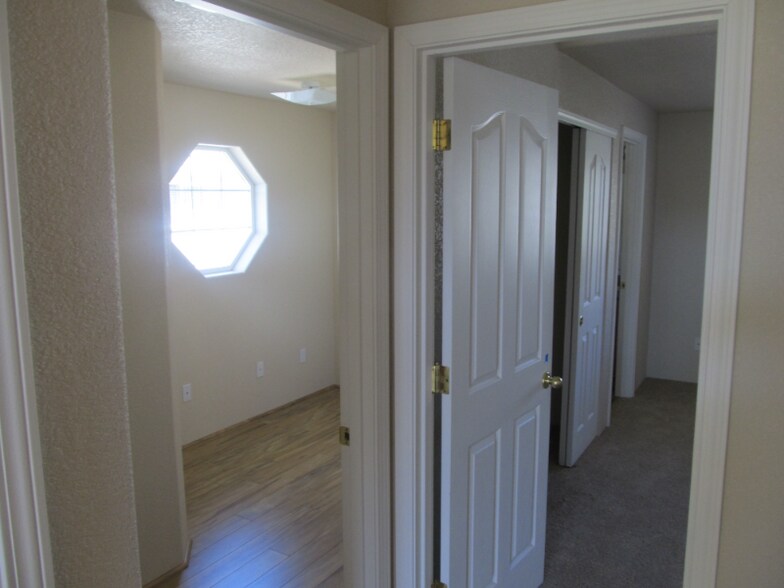 Building Photo - 1660 NE Foothill Blvd