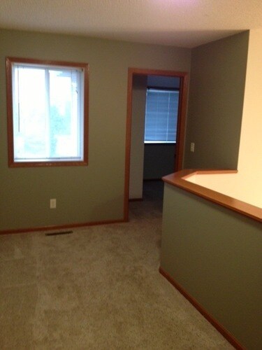 Building Photo - 633 Kingfisher Ln