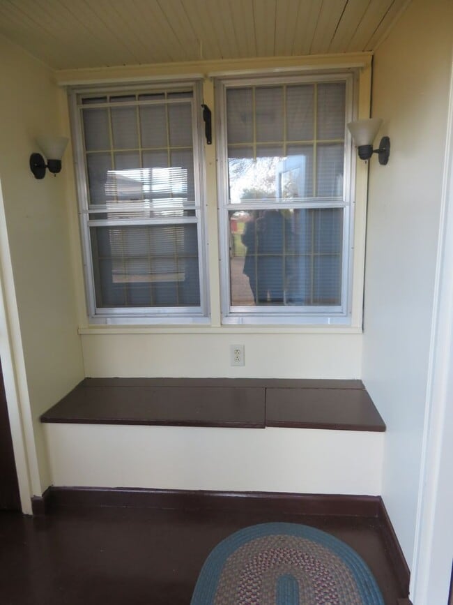 Building Photo - 7300 Claiborne Rd