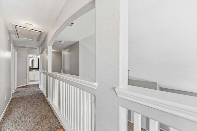 Building Photo - 3310 Bremerton Falls Dr