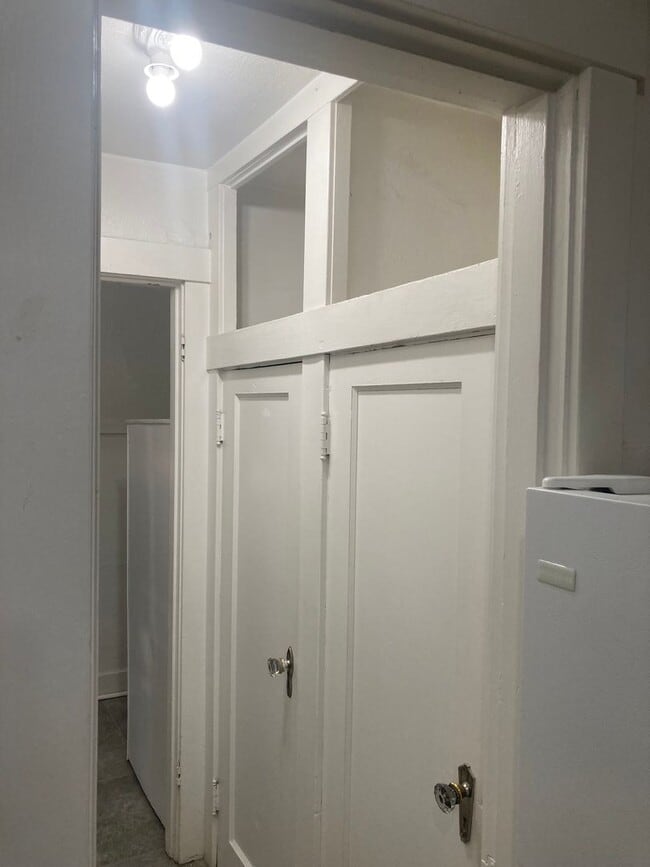 Building Photo - 901 Kittitas St