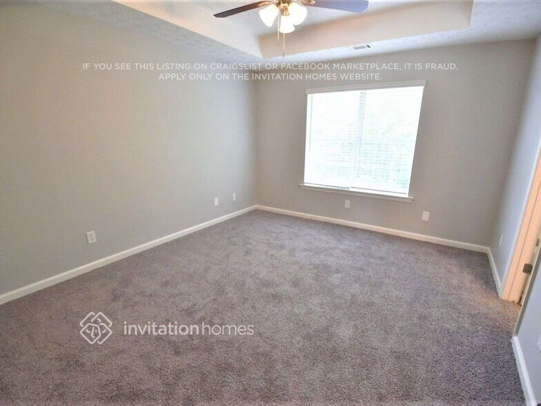 Building Photo - 821 Lorraine Ln