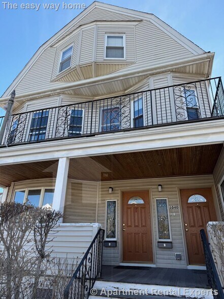 Building Photo - 1040 Broadway