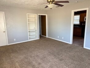 Building Photo - 303 N Western St