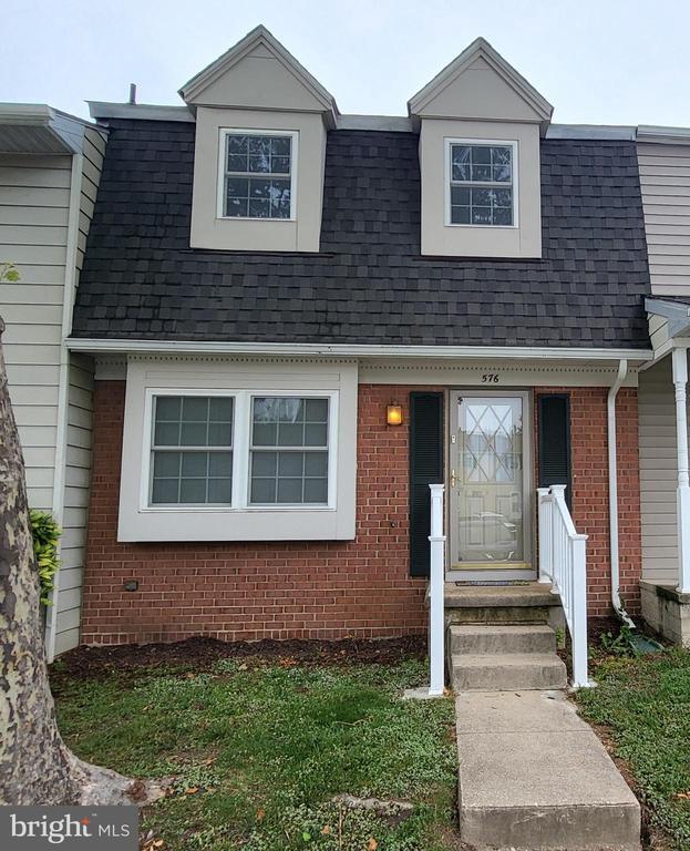 Building Photo - 576 Millshire Dr