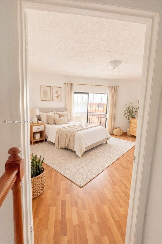 Building Photo - 1283 W 51st Pl