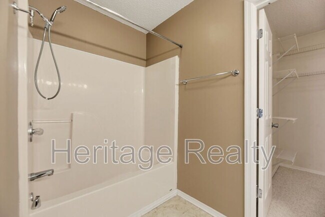 Building Photo - 8617 Little Field Way