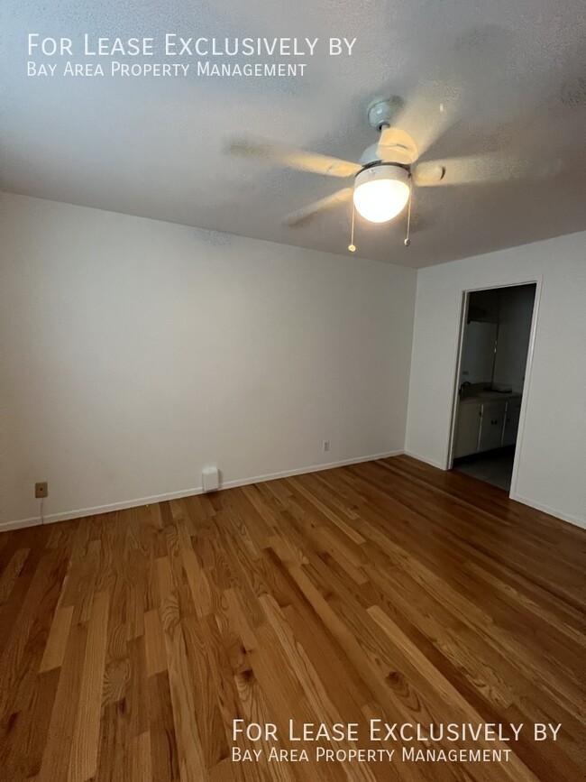 Building Photo - Pet-friendly, ground floor 2BR/2BA condo n...