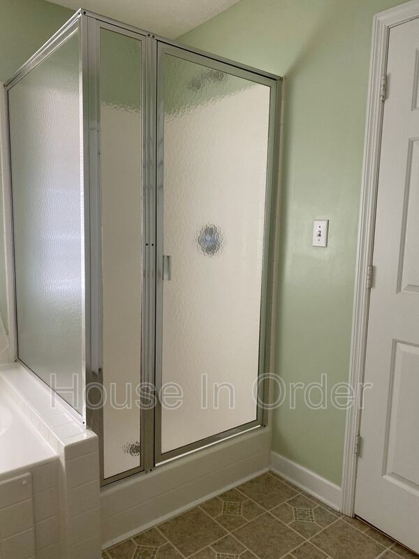 Building Photo - 47 Deer Meadows Dr