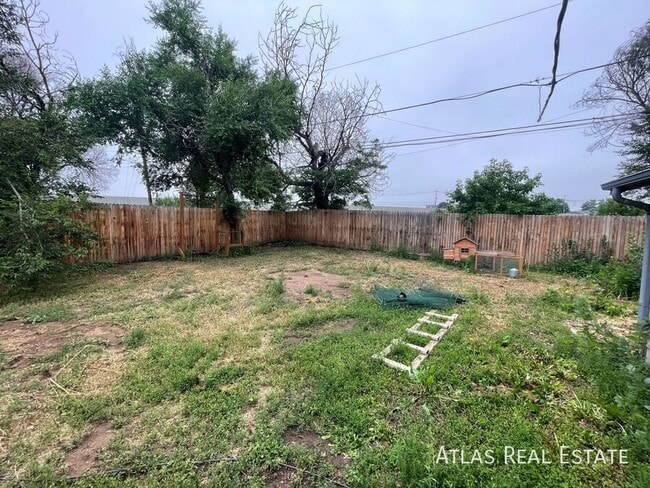 Building Photo - 2234 S Dexter St