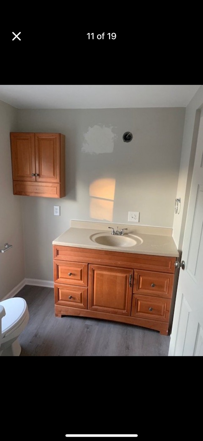 Building Photo - 639 E Middle St