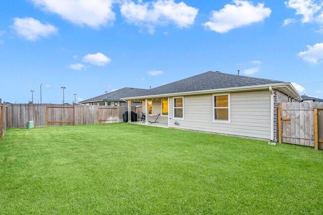 Building Photo - 29506 Gordon Sevilla St