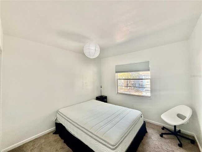 Building Photo - 2507 N Alafaya Trail