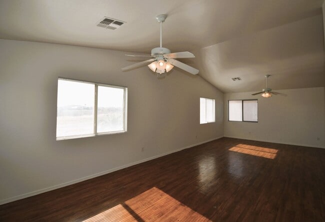 Building Photo - 23522 N Wilderness Way