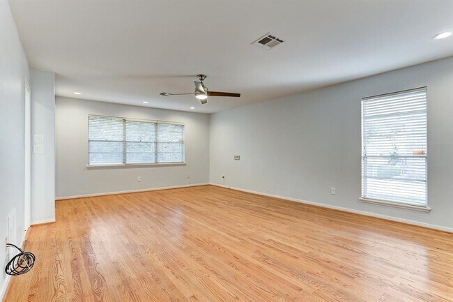 Building Photo - 5734 Spellman Rd