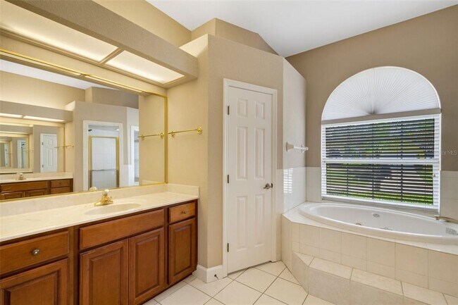 Building Photo - 6743 Hillis Dr