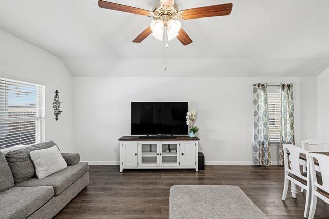 Building Photo - 706 Spur Ridge