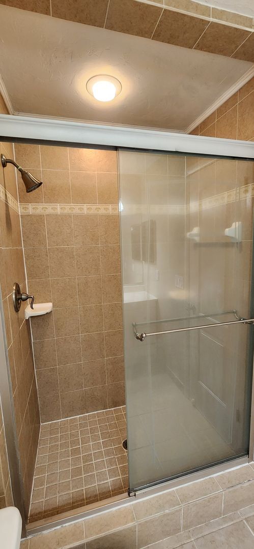 Building Photo - 2 Bed / 2.5 Bath End-Unit Townhome in Mill Run